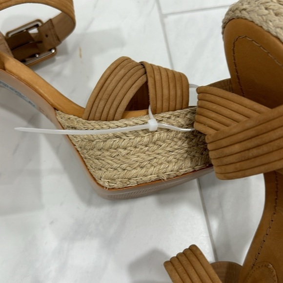 Schutz Blisse Platform Nubuck Sandal - Size 8.5 - Picture 12 of 16